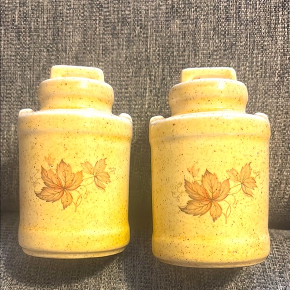 Other - Mid-Century Yellow Leaf Salt & Pepper Shakers - Thanksgiving